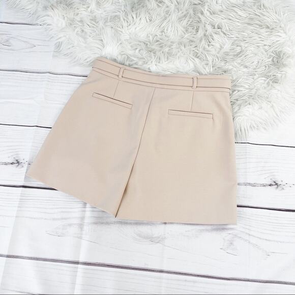 Red Valentino Limited Edition Scallop Detail Cady Tech Crepe Shorts Size 42 IT‎ - Picture 7 of 7